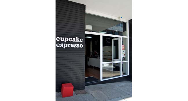 2Cupcake Espresso - contemporary retail architecture